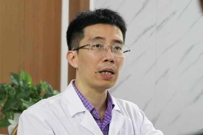 Bác sĩ Việt Nam cấp cứu hành khách nghi đột quỵ trên chuyến bay đến Pháp