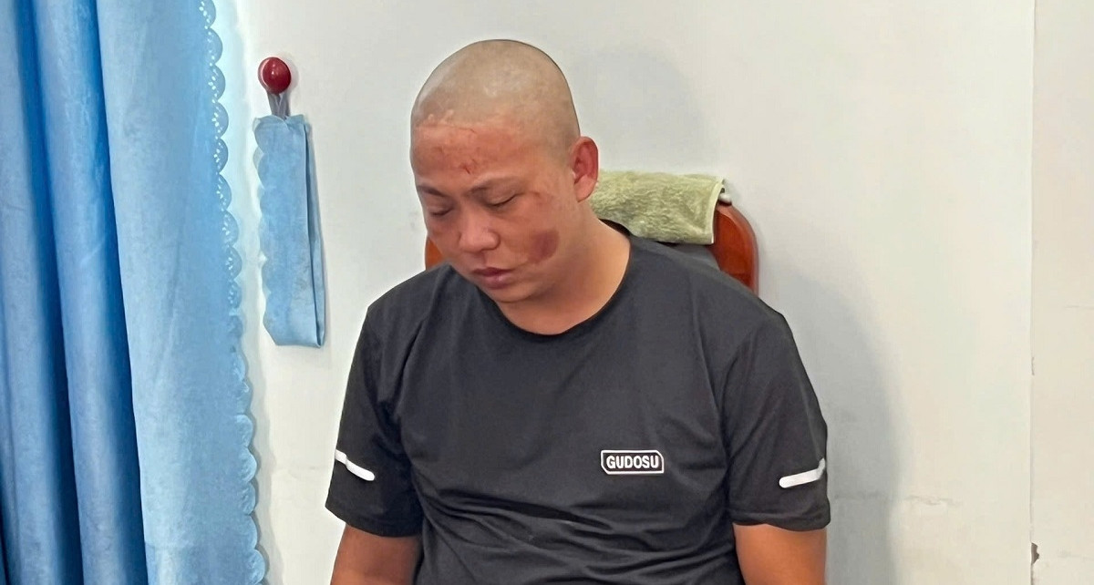 Bắt giữ đối tượng mang rựa xông vào trụ sở, chém cán bộ công an trọng thương