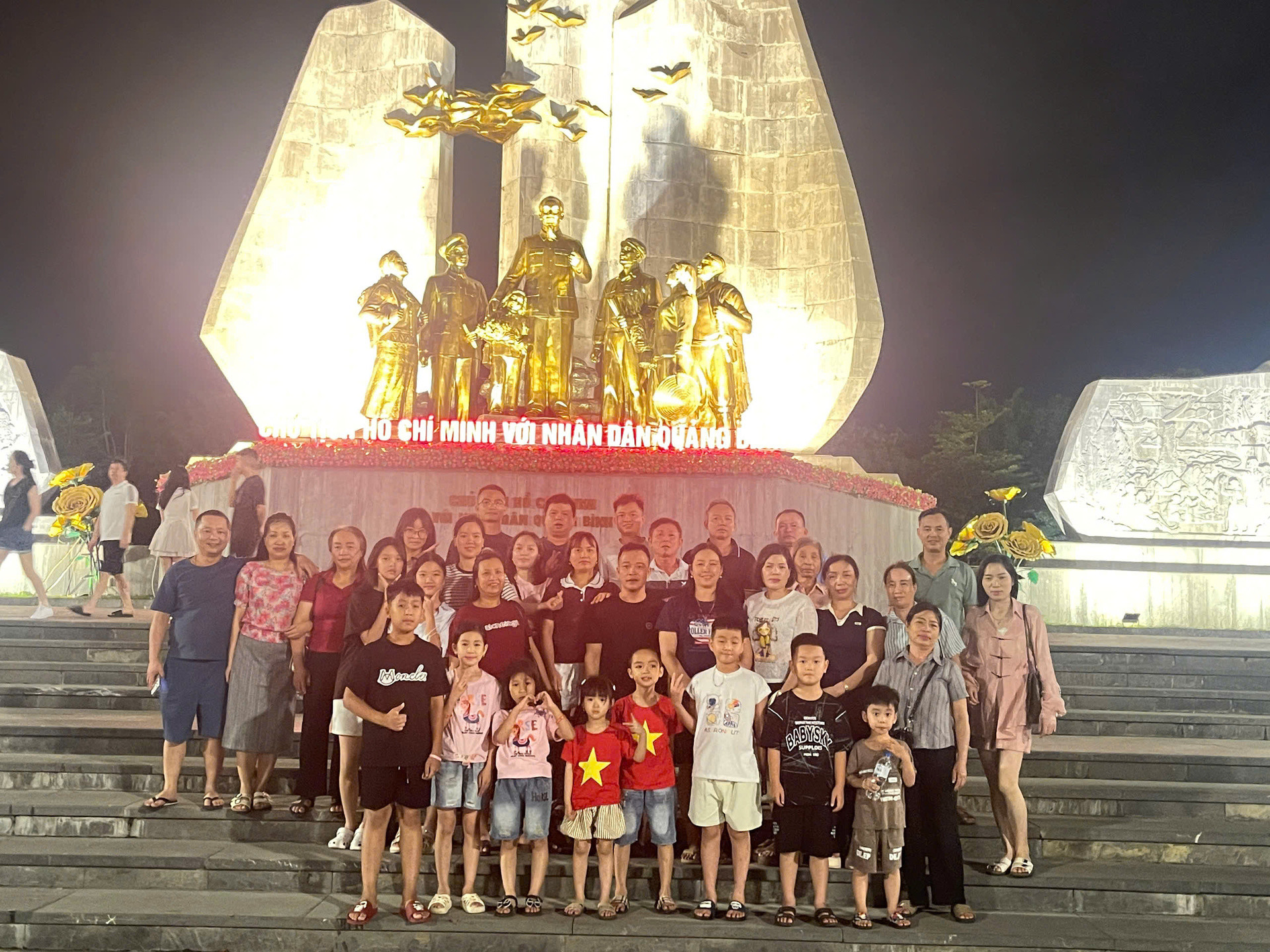 https://static-images.vnncdn.net/vps_images_publish/000001/000003/2026/5/5/du-lich-gia-dinh-23-2555.jpg