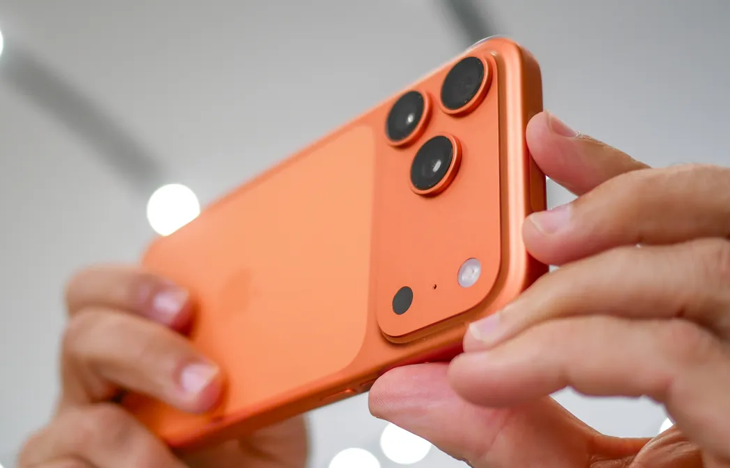 iPhone 17 Pro Max ‘thất thế’, pin của một đối thủ vượt trội hoàn toàn