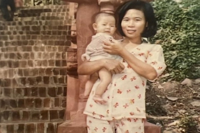 Mẹ ở Hà Nội bỏ đi biệt tích suốt 20 năm, con gái khát khao đoàn tụ để báo hiếu