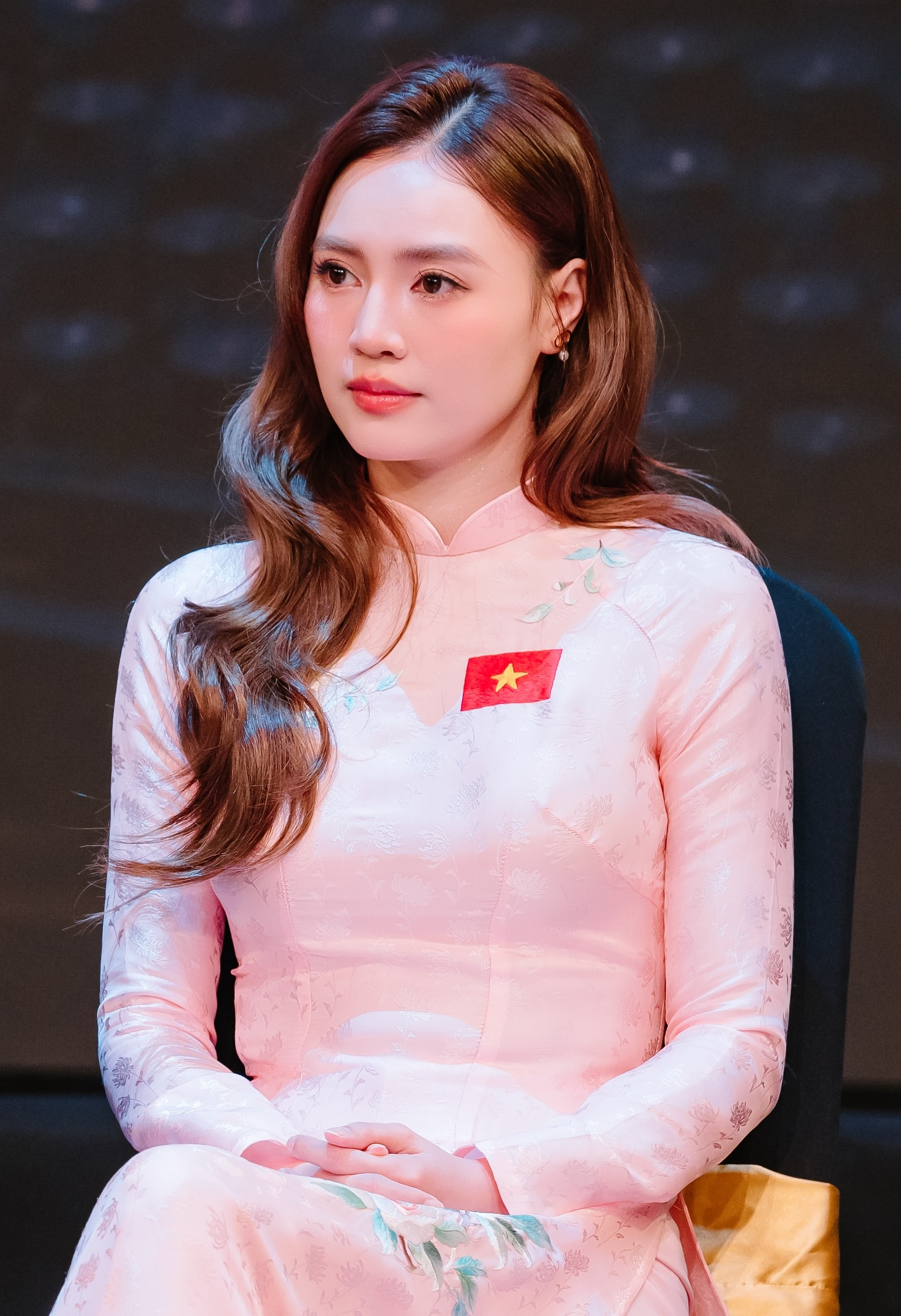 https://static-images.vnncdn.net/vps_images_publish/000001/000003/2026/5/5/nam09519-2896.jpg