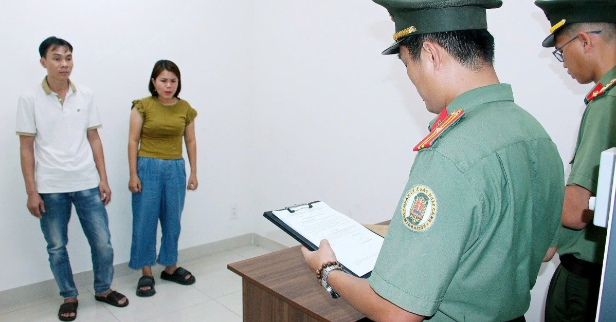 Bắt vợ chồng doanh nhân tổ chức cho người khác lưu trú trái phép tại Việt Nam