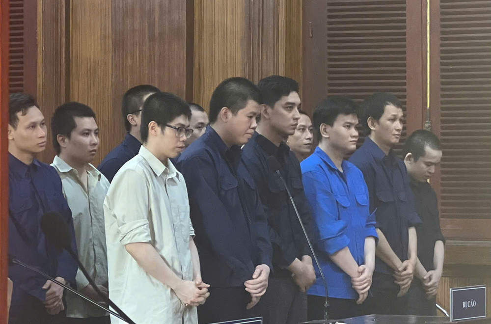 Đòi nợ kiểu ‘khủng bố’, trưởng phòng và loạt nhân viên công ty luật lĩnh án