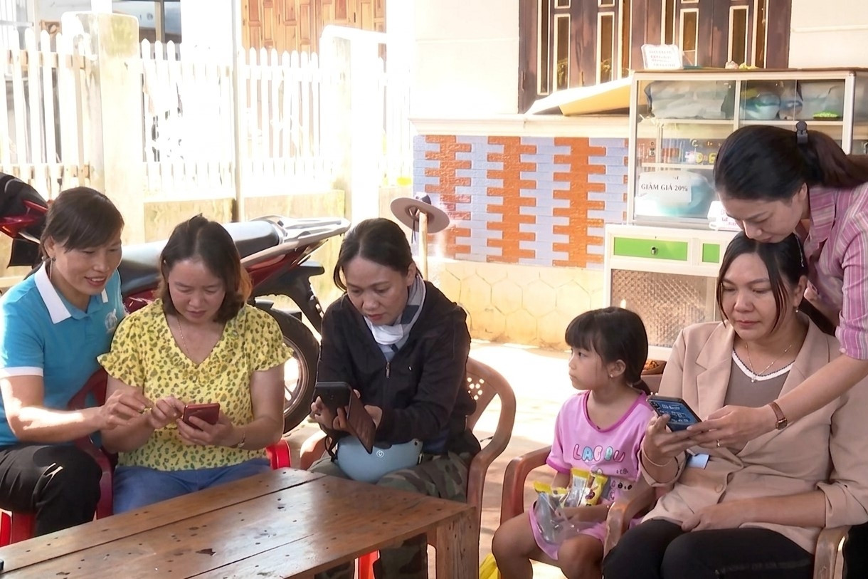  Bình dân học vụ số tạo chuyển biến căn bản về năng lực số của người dân Đắk Lắk 