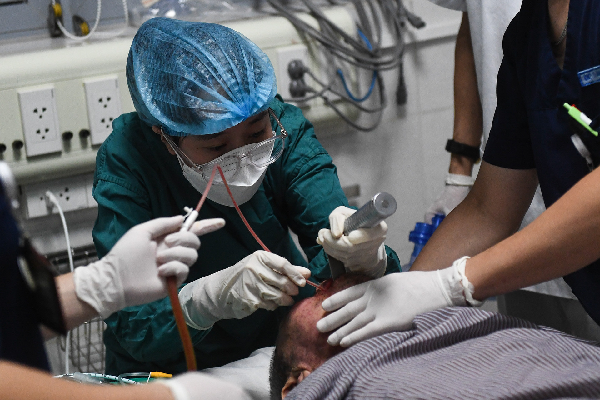Bảo hiểm y tế có thể chi trả thêm 30 thuốc ung thư