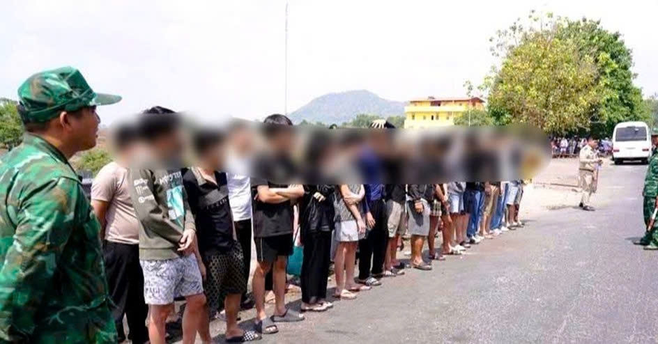 Công an TPHCM tiếp nhận nhiều người bị Campuchia trục xuất vì liên quan lừa đảo