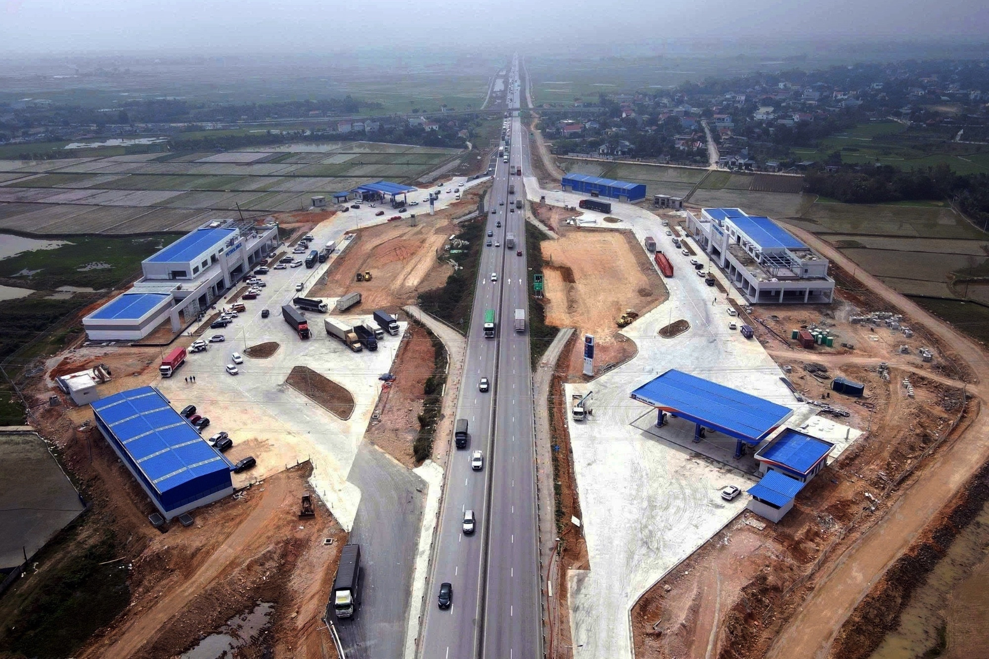  Điểm tên loạt nhà đầu tư chậm tiến độ trạm dừng nghỉ cao tốc Bắc - Nam 