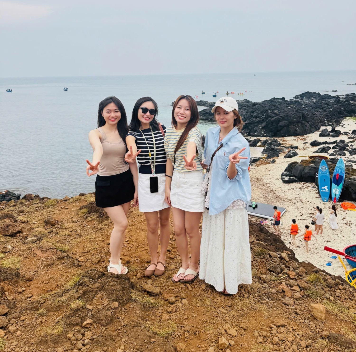du khách đảo lý sơn cháy phòng