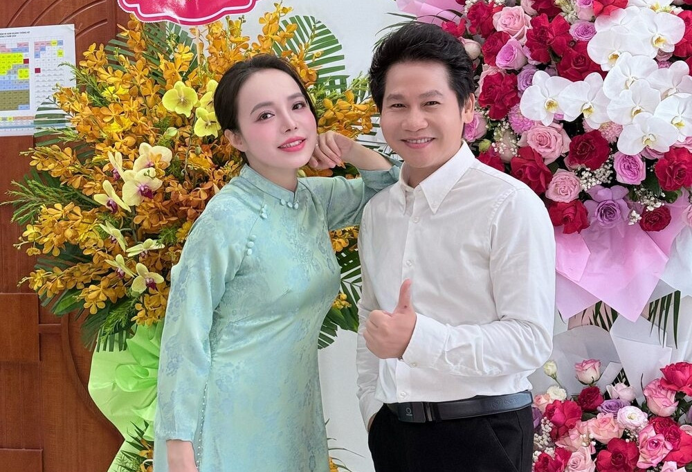 Hoa hậu Mai Phương Thuý như gái 18, NSƯT Lan Anh tình cảm bên Trọng Tấn