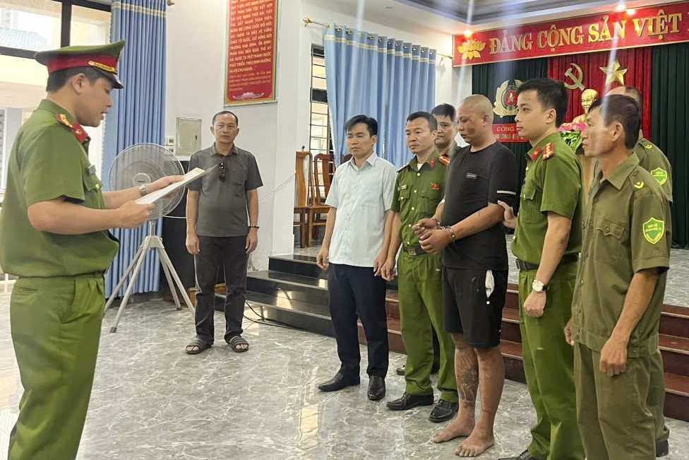 Lời khai của đối tượng xông vào trụ sở, chém cảnh sát trọng thương