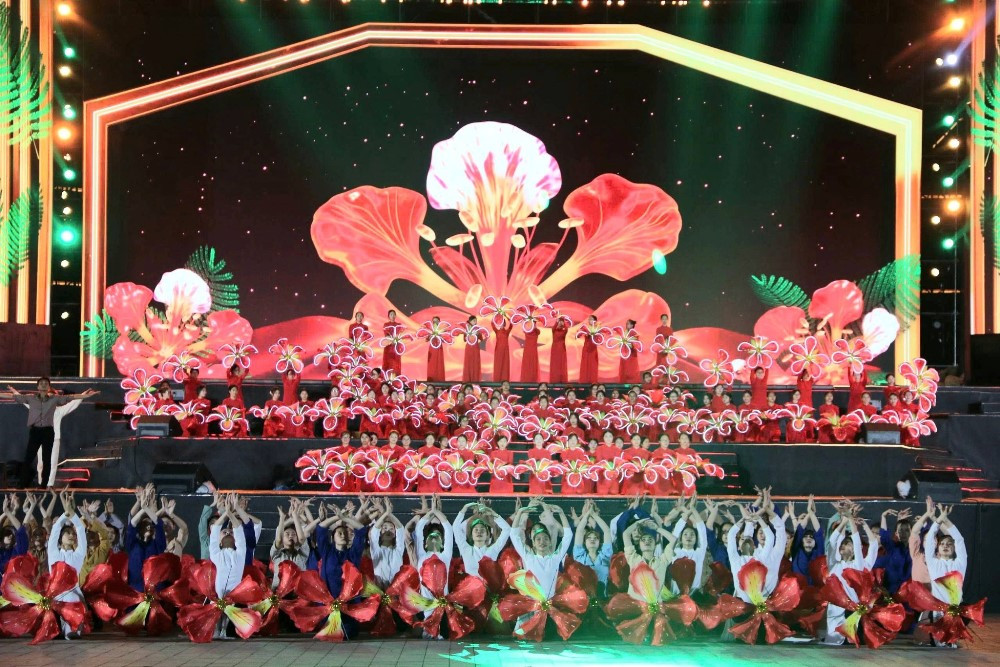 trong xe le hoi hai phong3.jpg