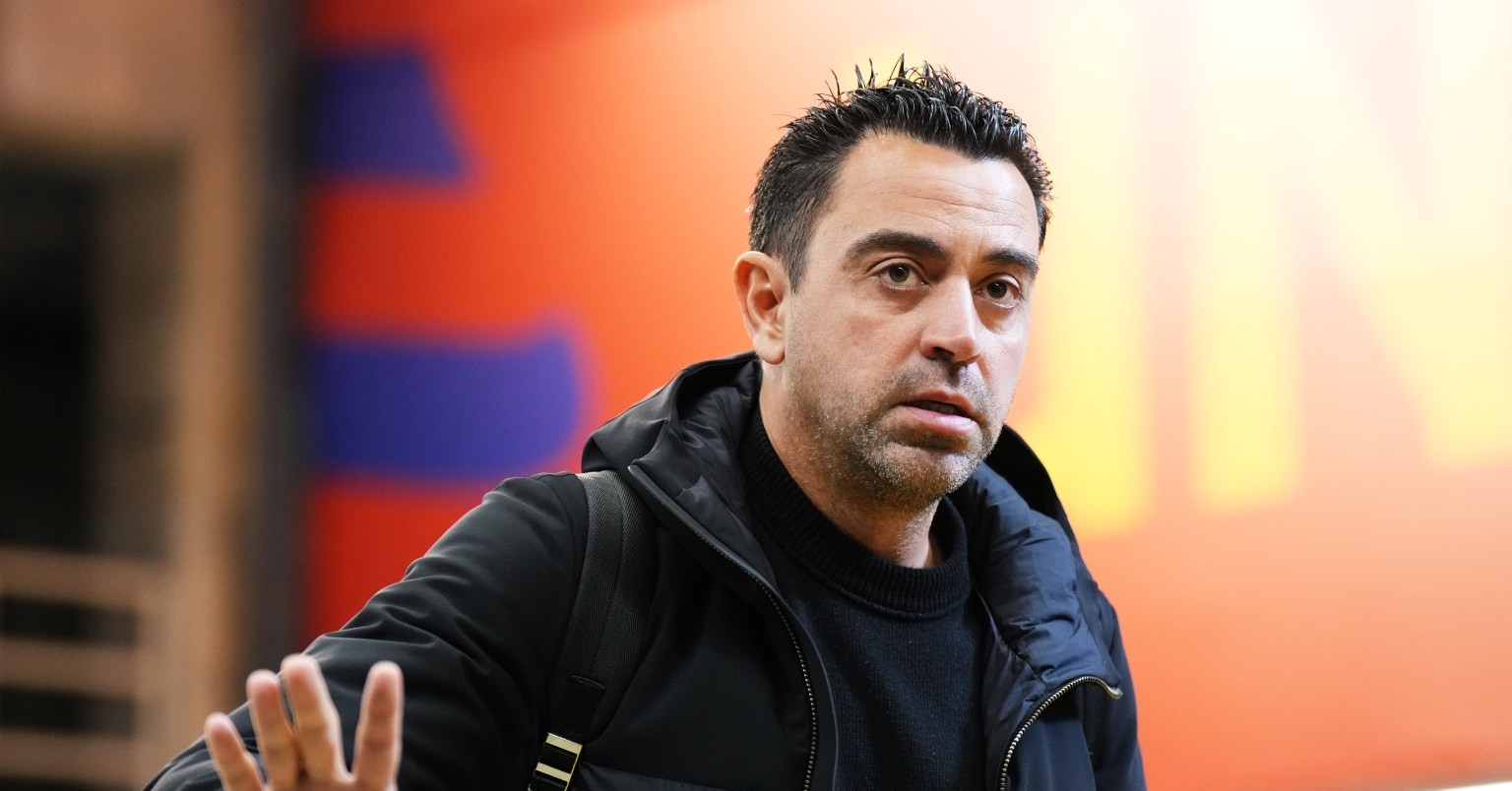 Xavi, Fabregas và Xabi Alonso cạnh tranh ghế HLV trưởng Chelsea