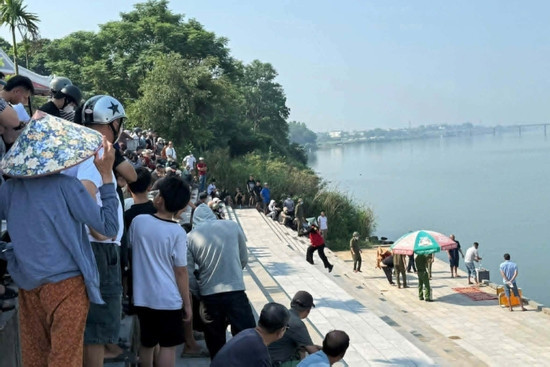 Bản tin trưa 7/5: Phát hiện 2 thi thể trên sông Thạch Hãn