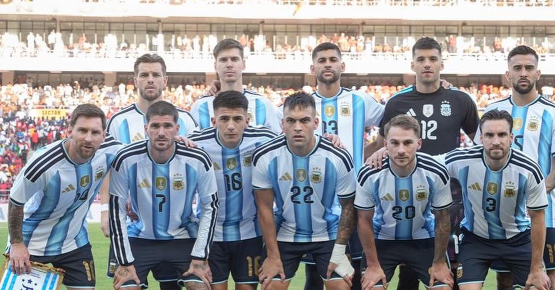 Biệt danh của đội tuyển bóng đá Argentina là gì?