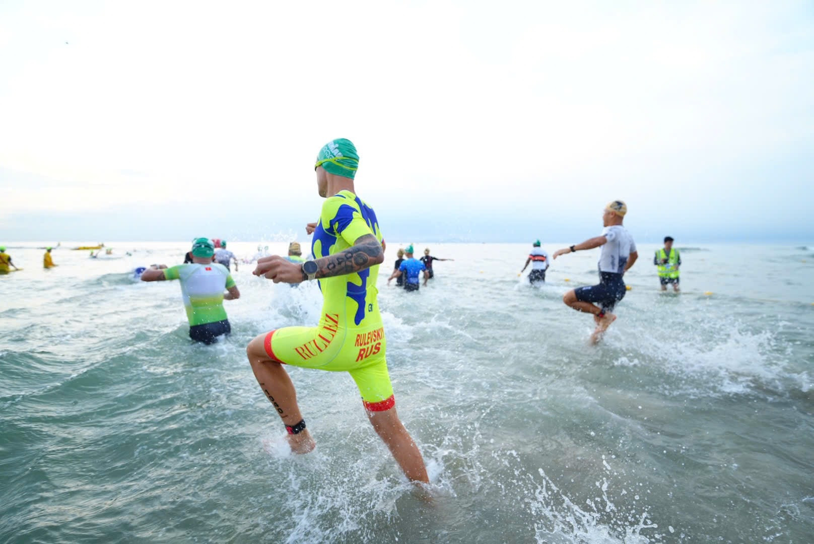 Nguyễn Thị Ánh Viên tham gia VNG IRONMAN 70.3 Đà Nẵng 2026 — image 6