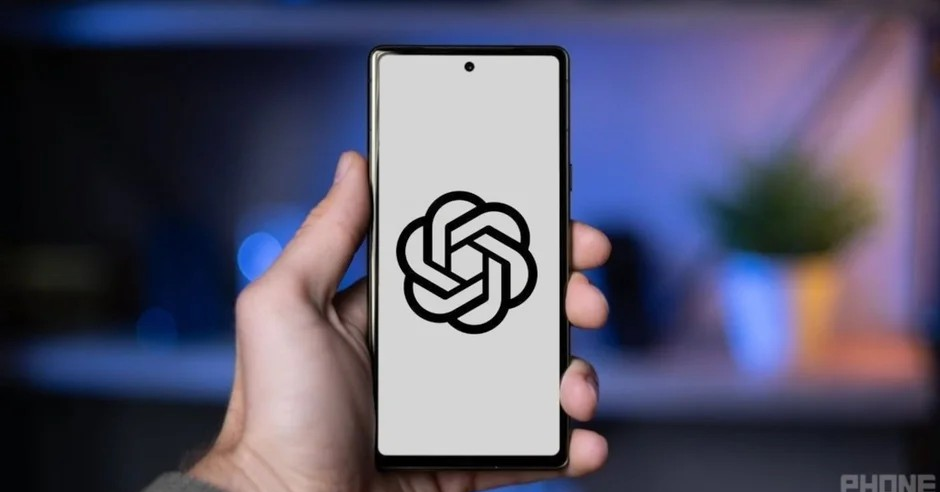 Điện thoại ChatGPT lộ cấu hình khiến iPhone, Samsung "toát mồ hôi"