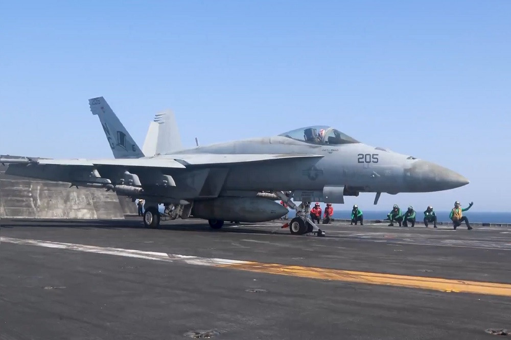 F 18 SUPER 1.jpg