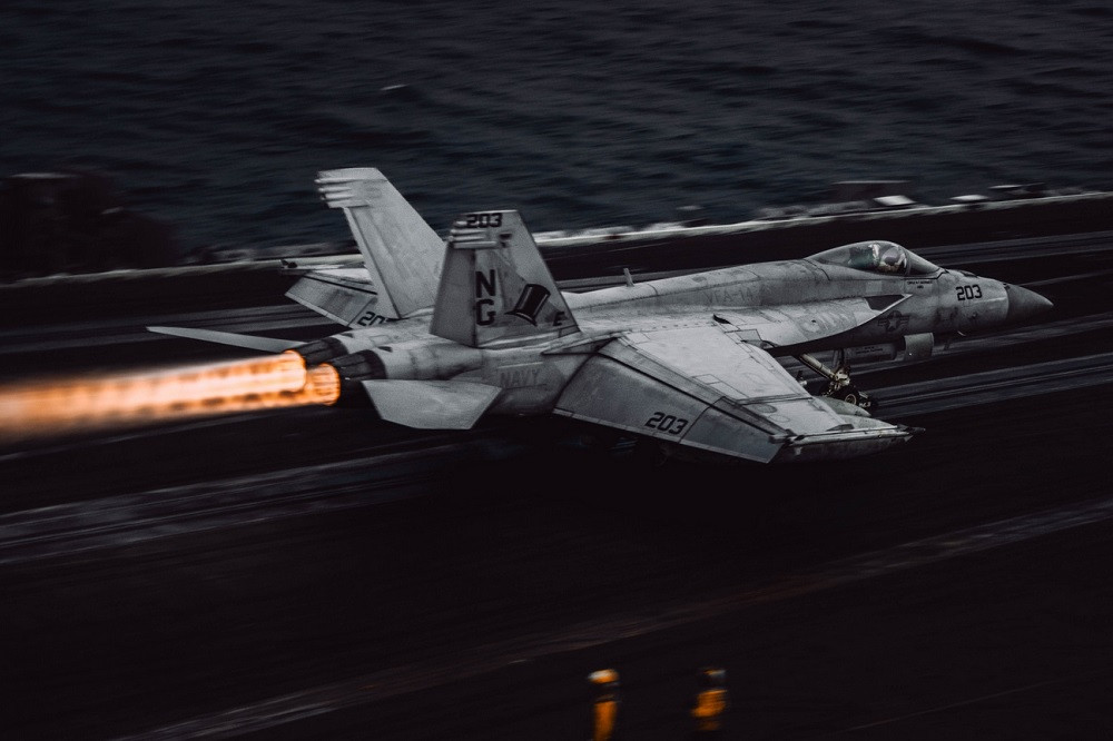 F 18 SUPER 2.jpg