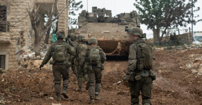 Israel không kích thủ đô Lebanon, tuyên bố bắn hạ chỉ huy Hezbollah