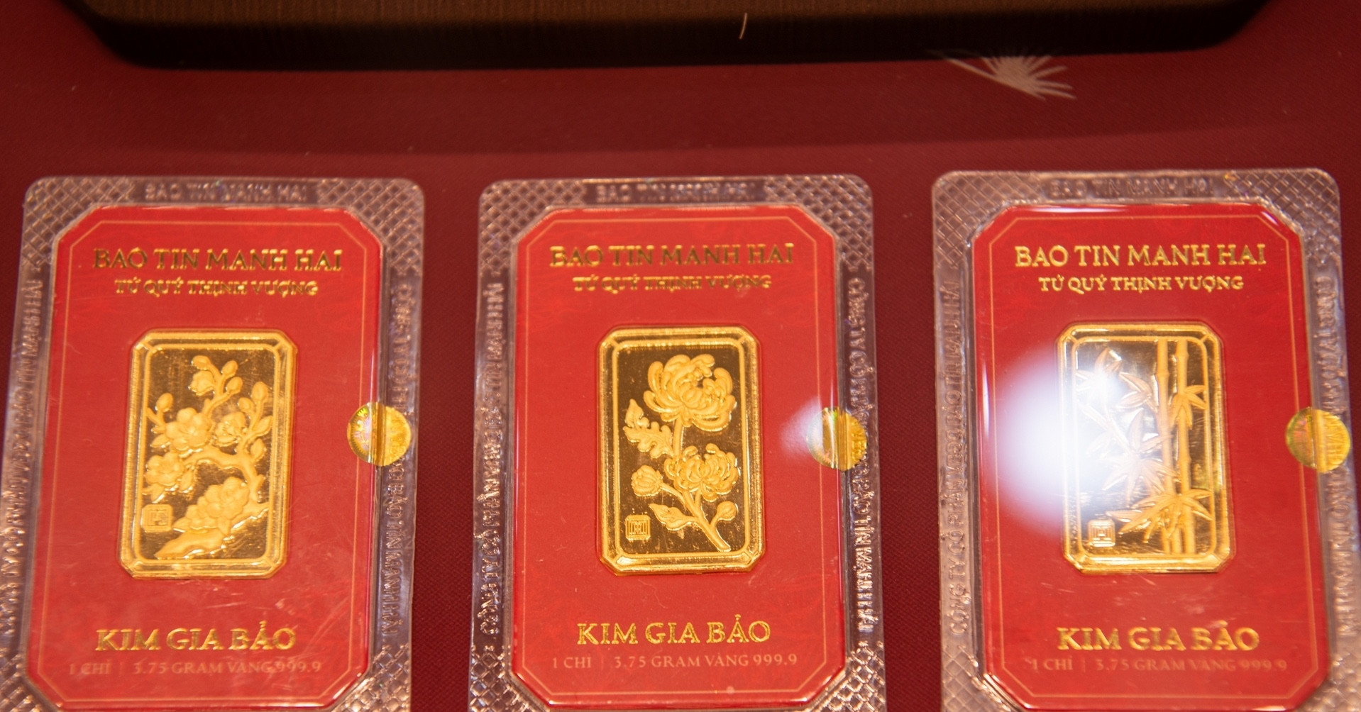 Giá vàng hôm nay 9/5/2026 ‘bay phấp phới’, vàng...