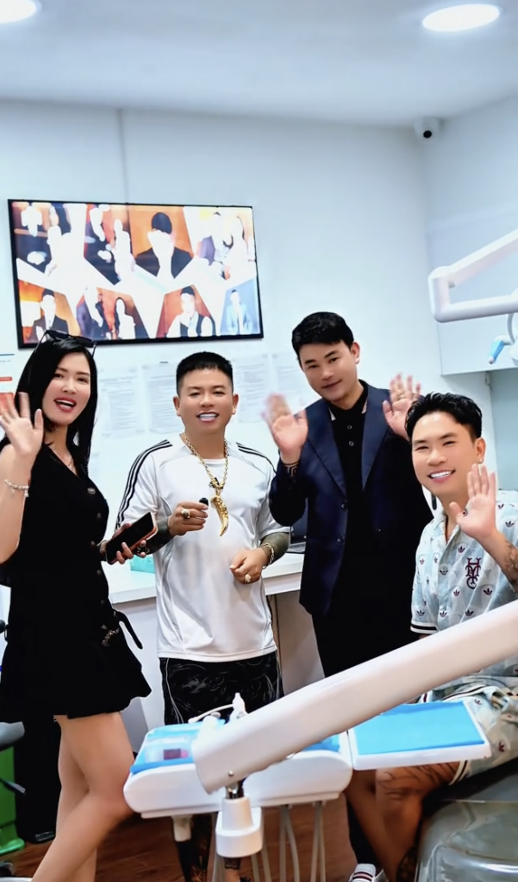 Lời khuyên của CEO nha khoa trước khi làm răng sứ trả góp anh 2.png
