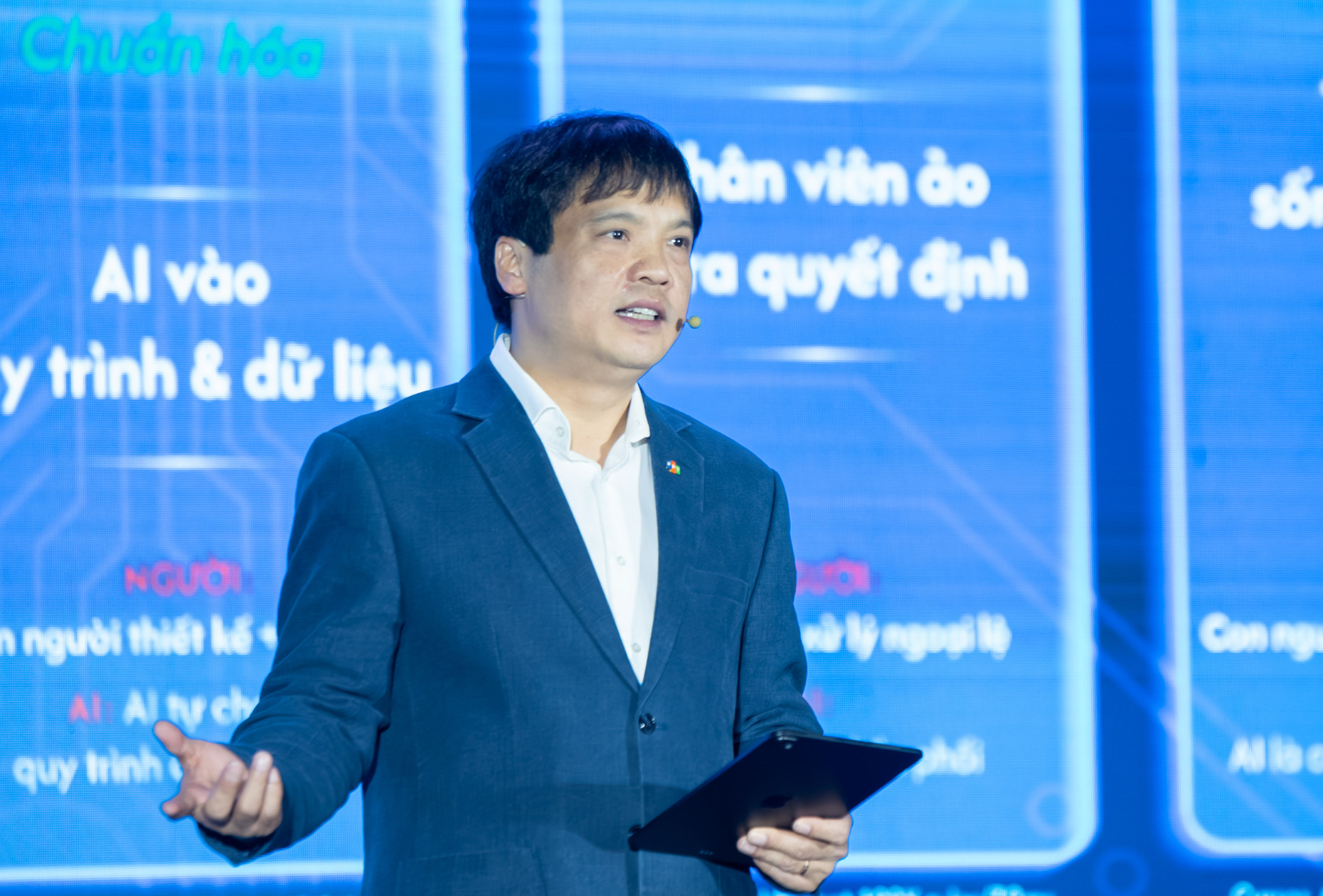 CEO FPT.jpg