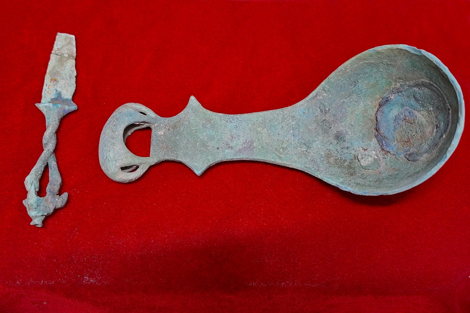 Chiêm ngưỡng 3 bảo vật quốc gia quý hiếm