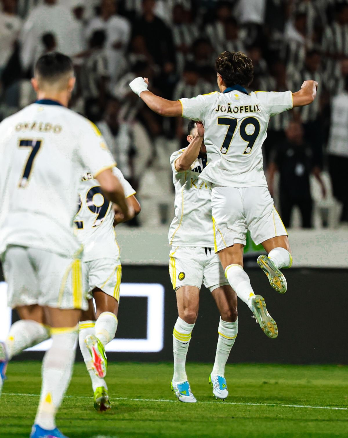 https://static-images.vnncdn.net/vps_images_publish/000001/000003/2026/5/8/felix-al-nassr-47.jpg
