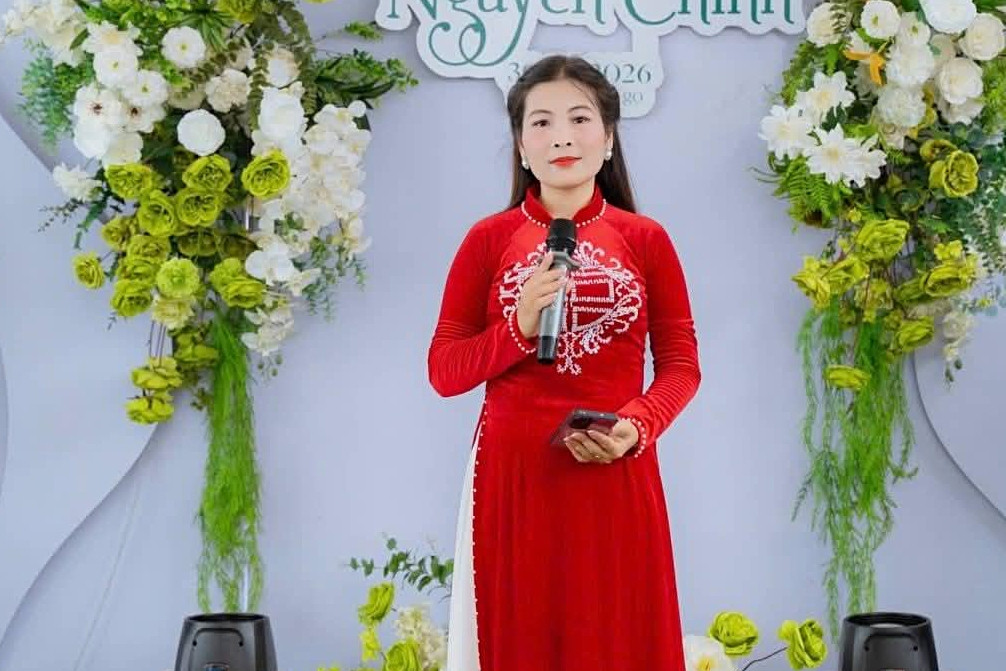 Mắc bệnh tan máu bẩm sinh, người phụ nữ gắng gượng làm MC một mình nuôi 3 con