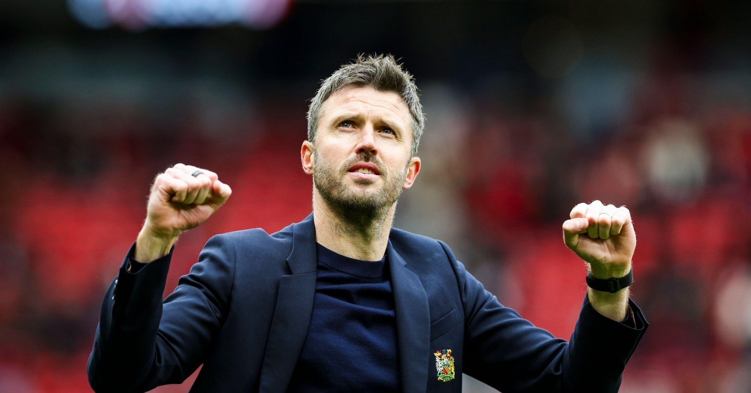Michael Carrick gây sức ép lên ban lãnh đạo MU