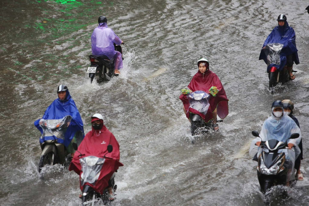 Miền Bắc chuyển thời tiết chóng mặt: Mưa rải rác trước khi nắng nóng trở lại