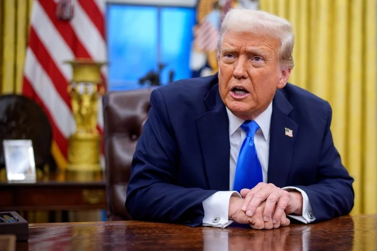 Ông Trump cảnh báo Iran nhanh chóng ký thỏa thuận sau ‘cú tát nhẹ’