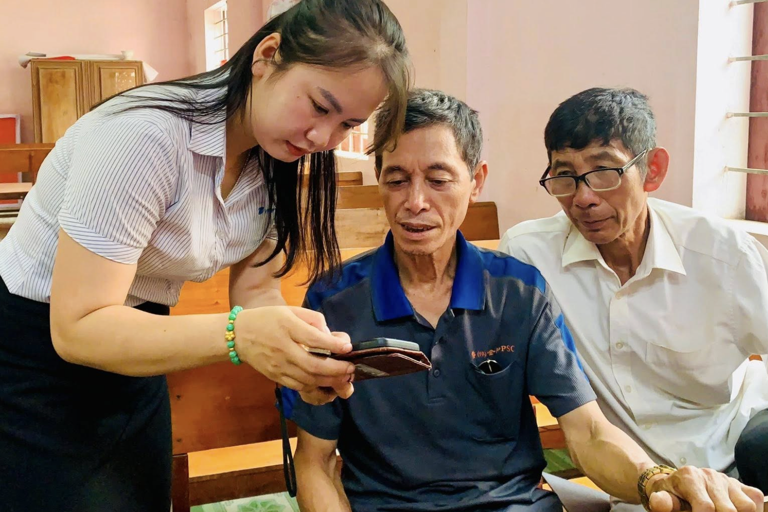 Thông tin trở thành đòn bẩy để bản Phồng thoát nghèo