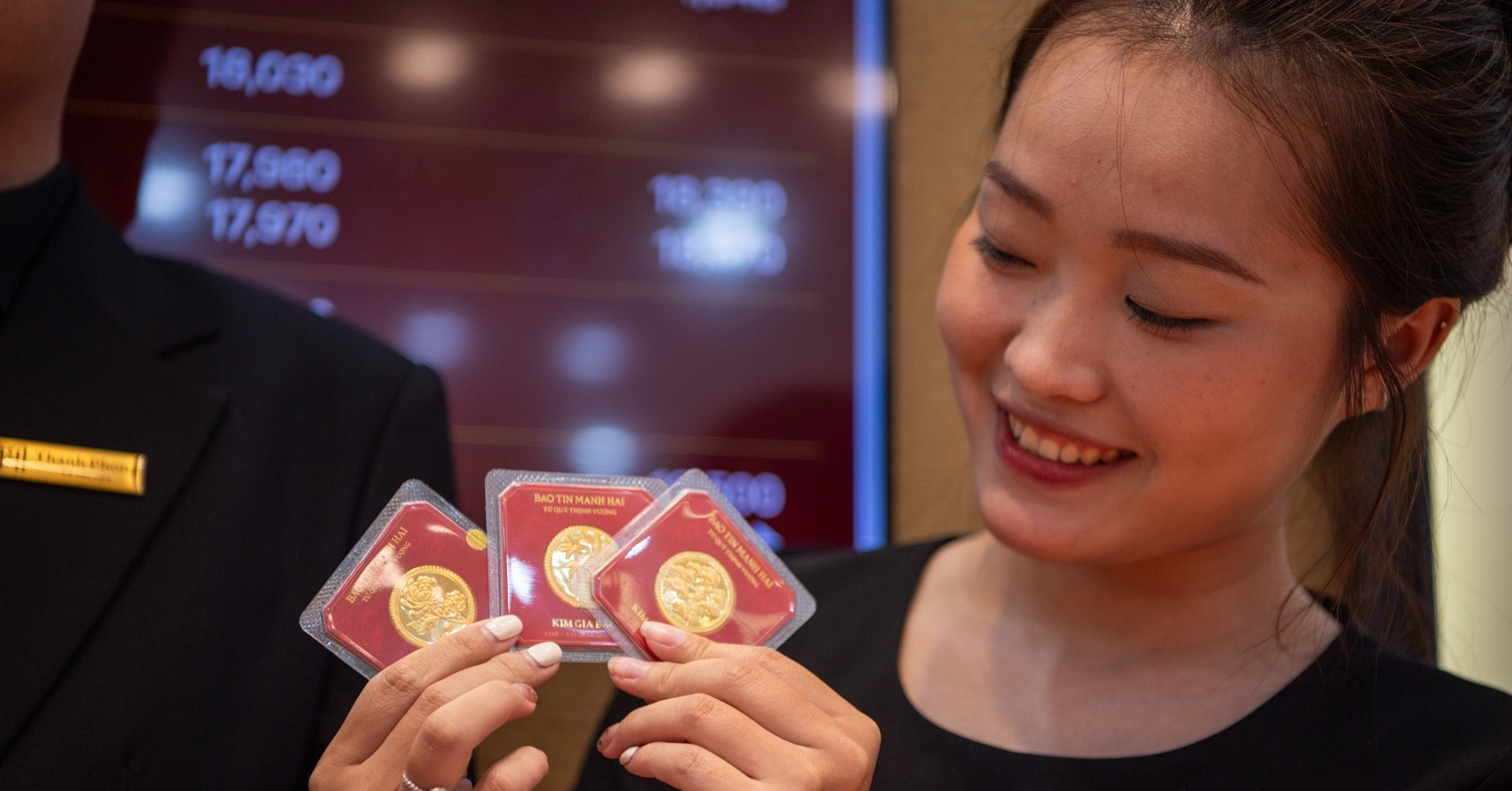 Giá vàng hôm nay 10/5/2026: Vàng thế giới tăng ‘bung nóc’, trong nước diễn biến lạ