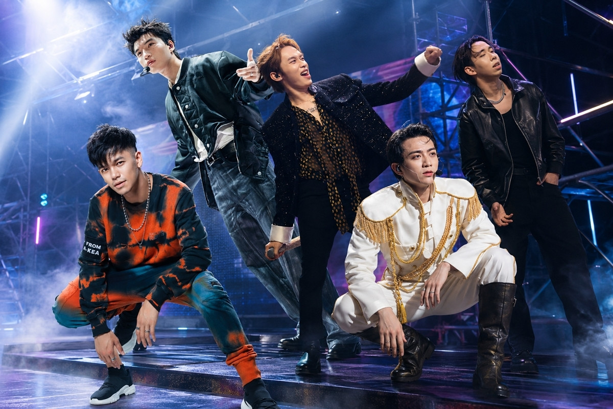 Top 5 nam ca sĩ đẹp trai, nhảy 'đỉnh' của showbiz Việt