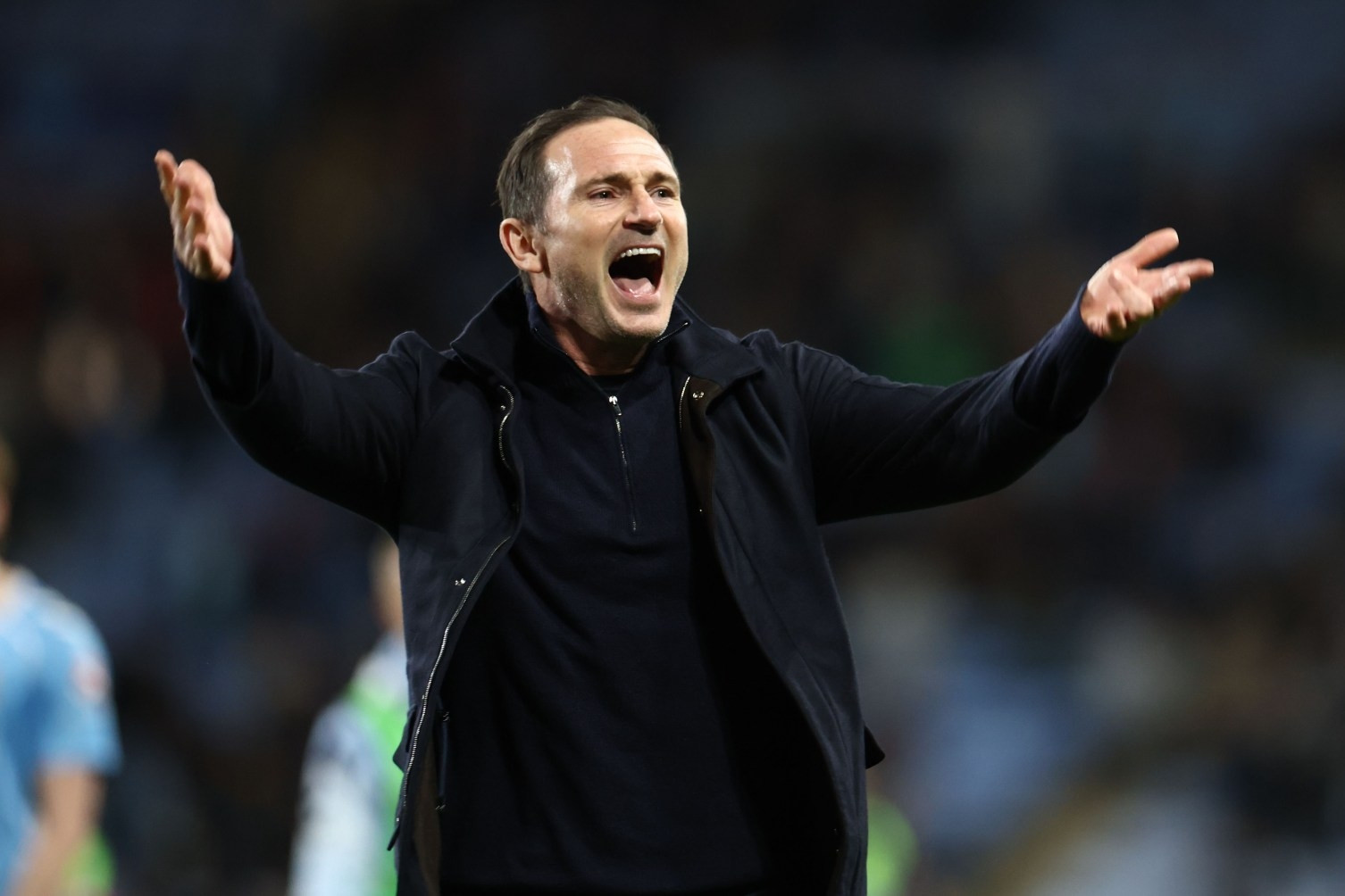 Đội bóng Ngoại hạng Anh táo bạo mời về Frank Lampard