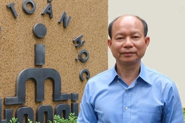 Giáo sư Hoàng Xuân Phú là viện sĩ của 6 viện hàn lâm danh tiếng thế giới