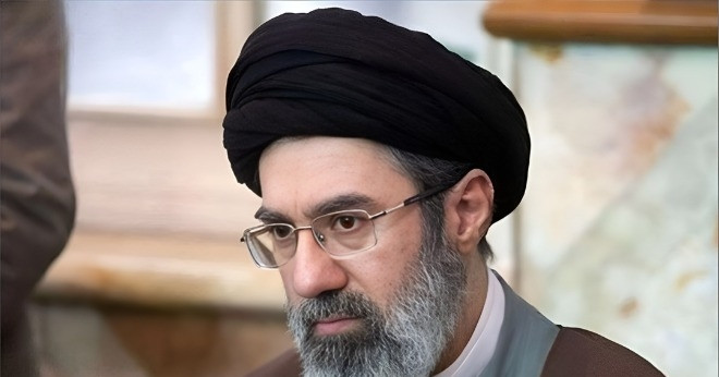 Iran thông tin về sức khỏe của Lãnh tụ Tối cao, chỉ trích Mỹ tấn công tàu ở Vịnh Ba Tư