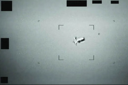 Lầu Năm Góc giải mật nhiều hồ sơ về UFO