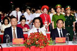 le ngoc chau le hoi 2828.jpeg
