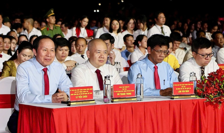 lê tiến châu lễ hội.jpeg