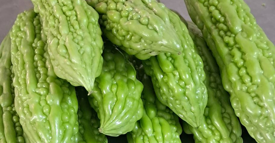 Mướp đắng được ví như vị thuốc quý nhưng 4 nhóm người nên tránh
