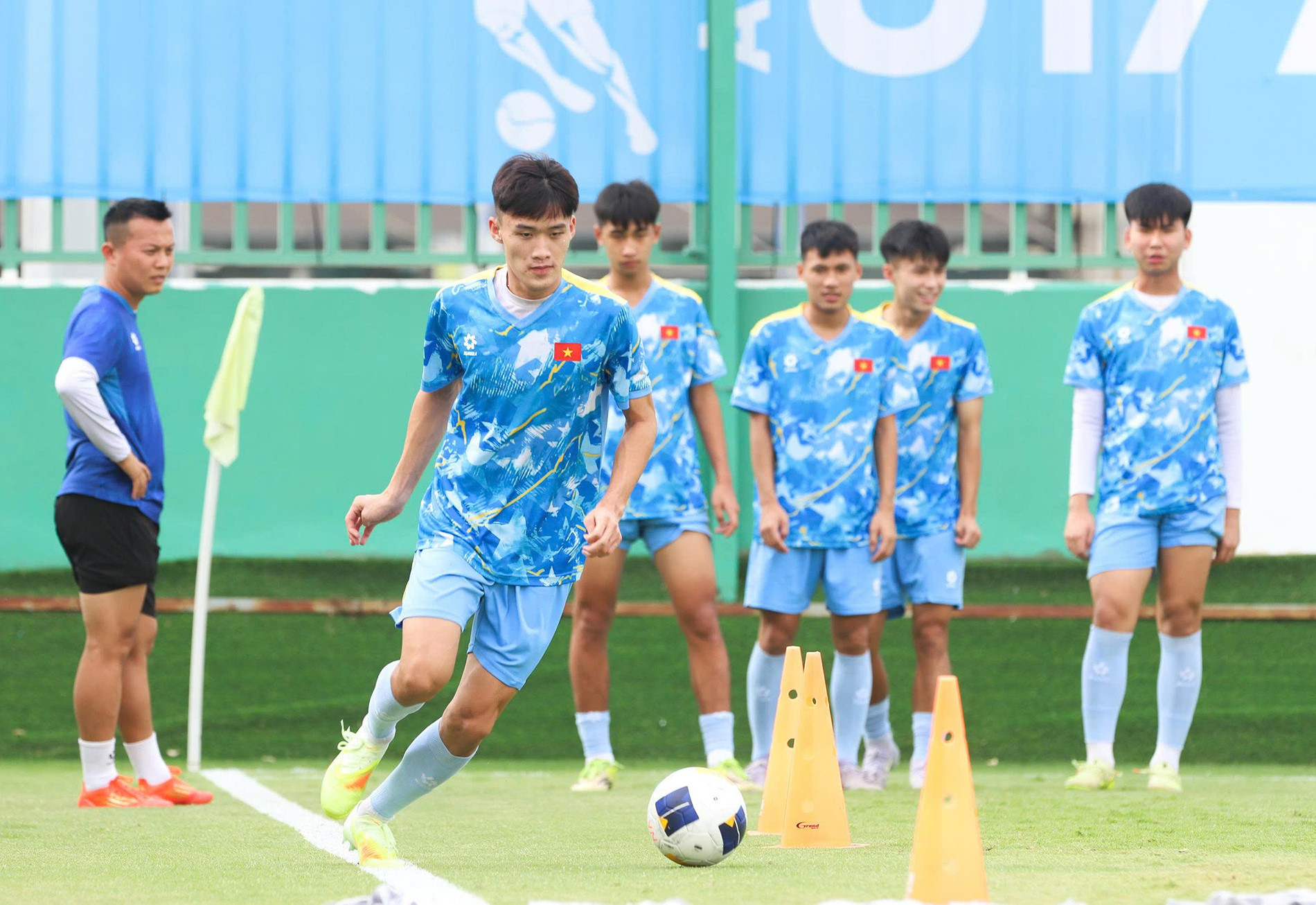 u17 viet nam 2.jpeg