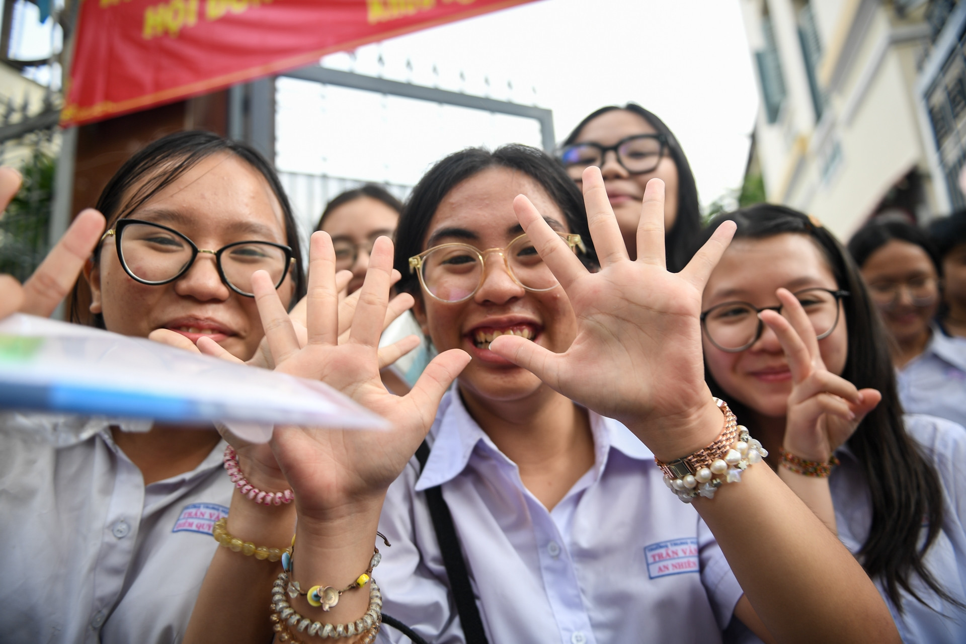 Hoàn thành thi Tiếng Anh trong 15-30 phút, thí sinh TPHCM tự tin đợi điểm 9-10