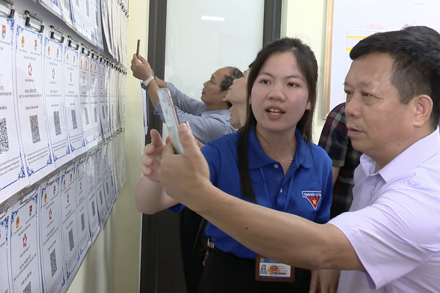 Lương Sơn số hóa thông tin 405 thủ tục hành chính cấp xã