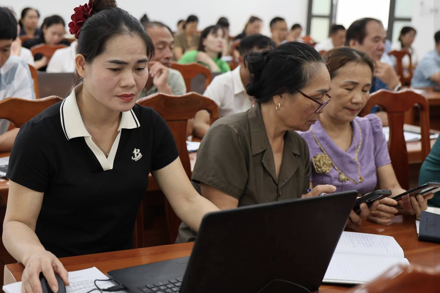 Tăng cơ hội tiếp cận thông tin, người dân vùng cao bắt nhịp chuyển đổi số