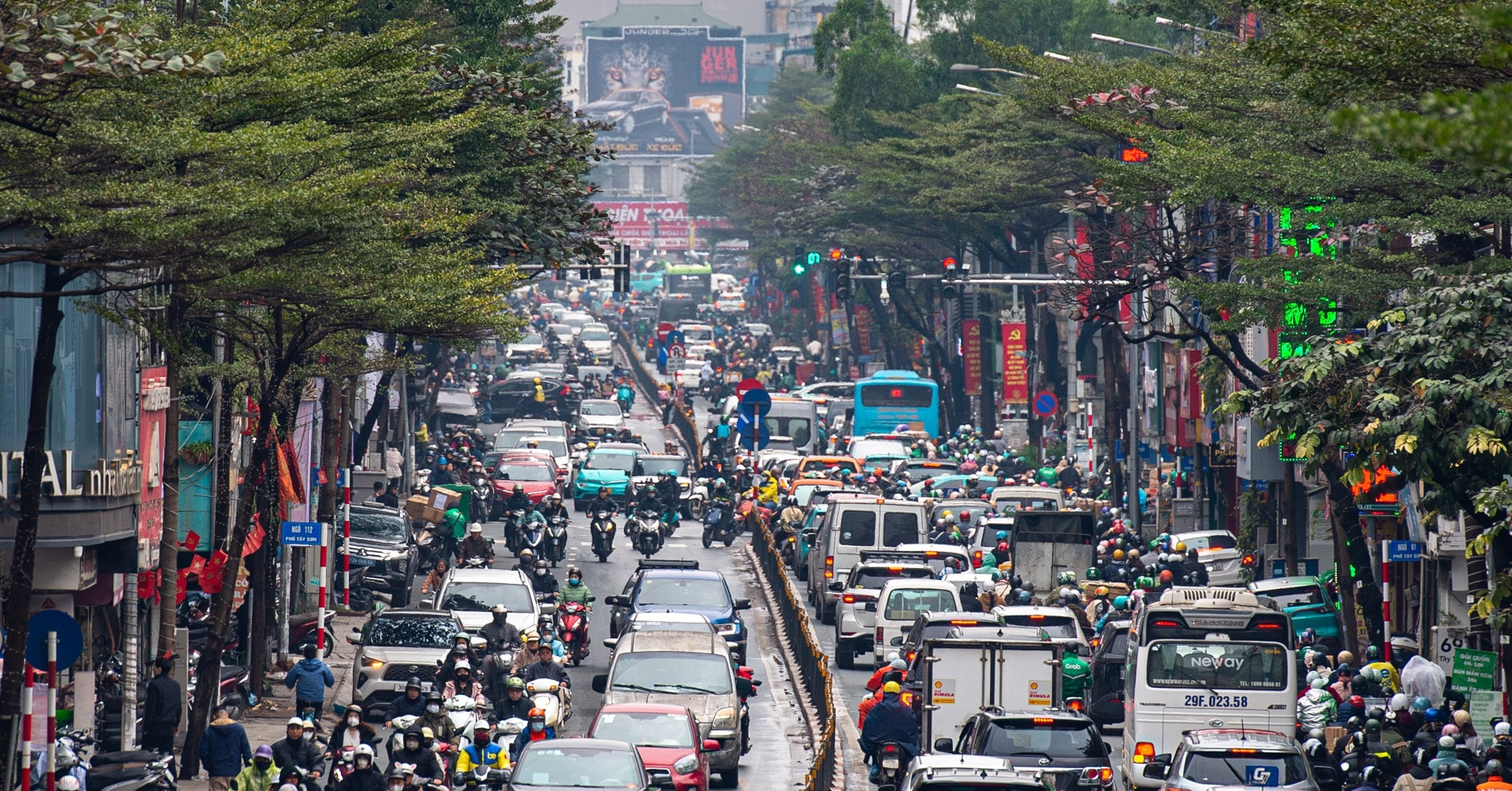Thu phí ô tô, xe máy vào nội đô Hà Nội: &amp;apos;Không để tạo cảm giác bất bình đẳng&amp;apos;