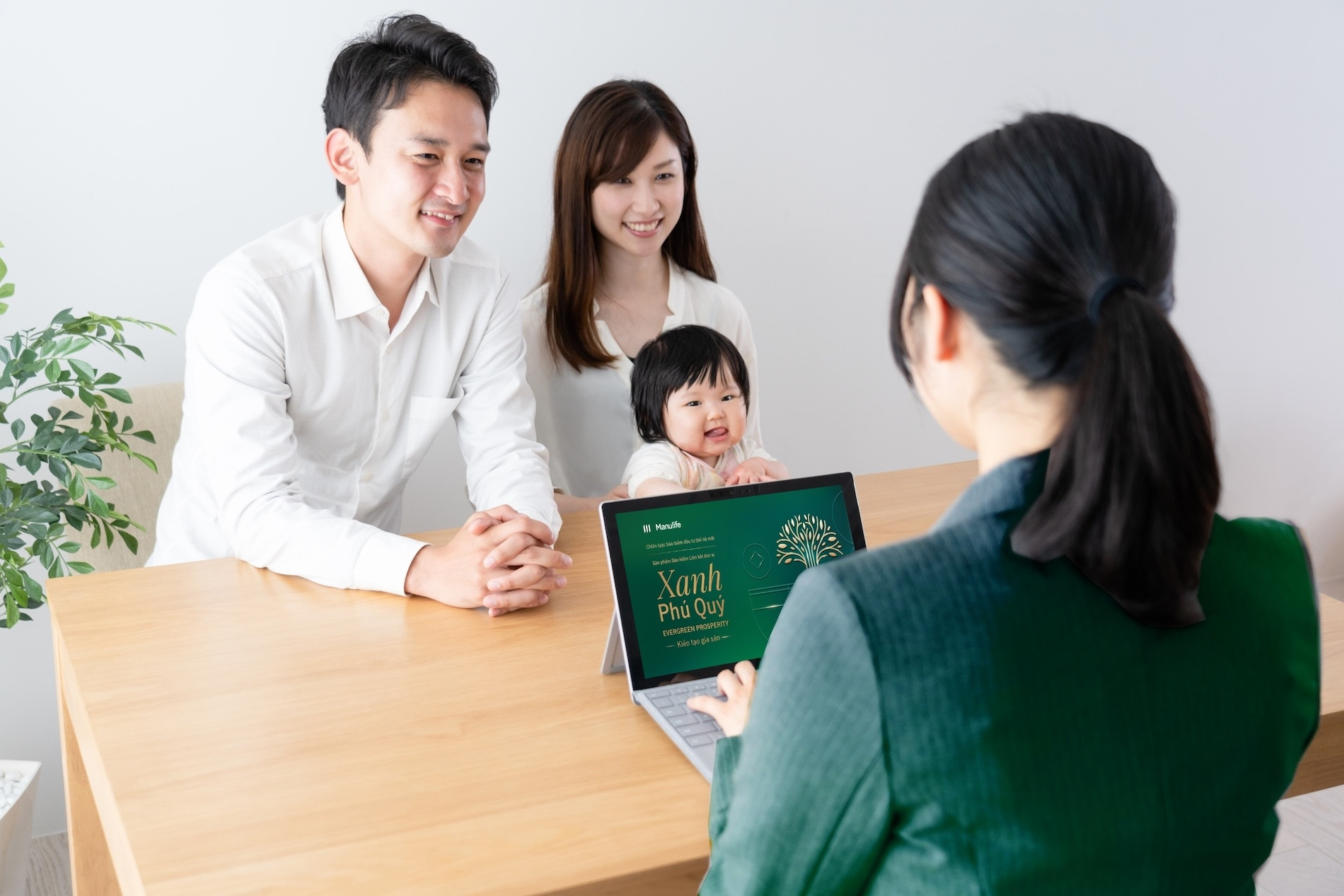 Vì sao nhân sự bất động sản, ngân hàng lâu năm… chuyển sang tư vấn bảo hiểm?