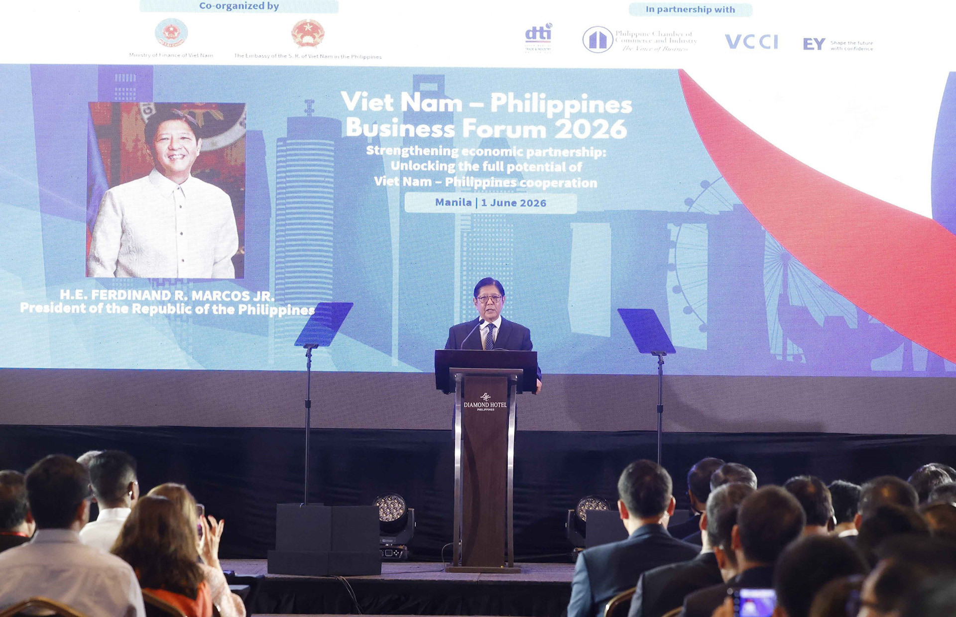 vnapotaltongbithuchutichnuoctolamvatongthongphilippinesdudiendandoanhnghiepvietnam philippines8798437 17803018287592056990145.jpg